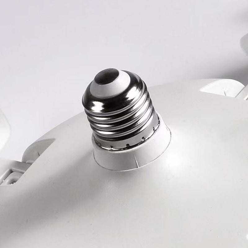 BreeLite™ – Kompaktowa Lampa Z Czterołopatkowym Wiatrakiem
