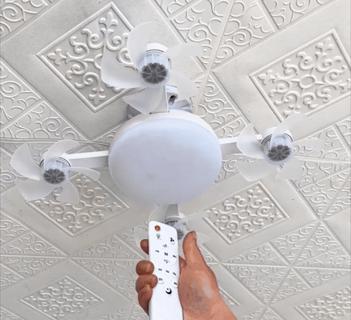 BreeLite™ – Kompaktowa lampa z 4-?opatkowym wiatrakiem